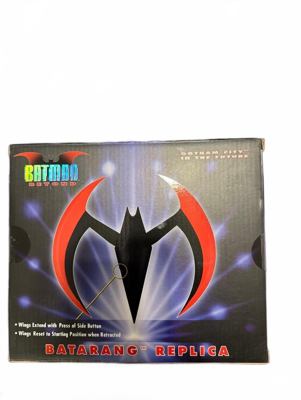 Batman Beyond Batarang Replica - Gotham City in the Future